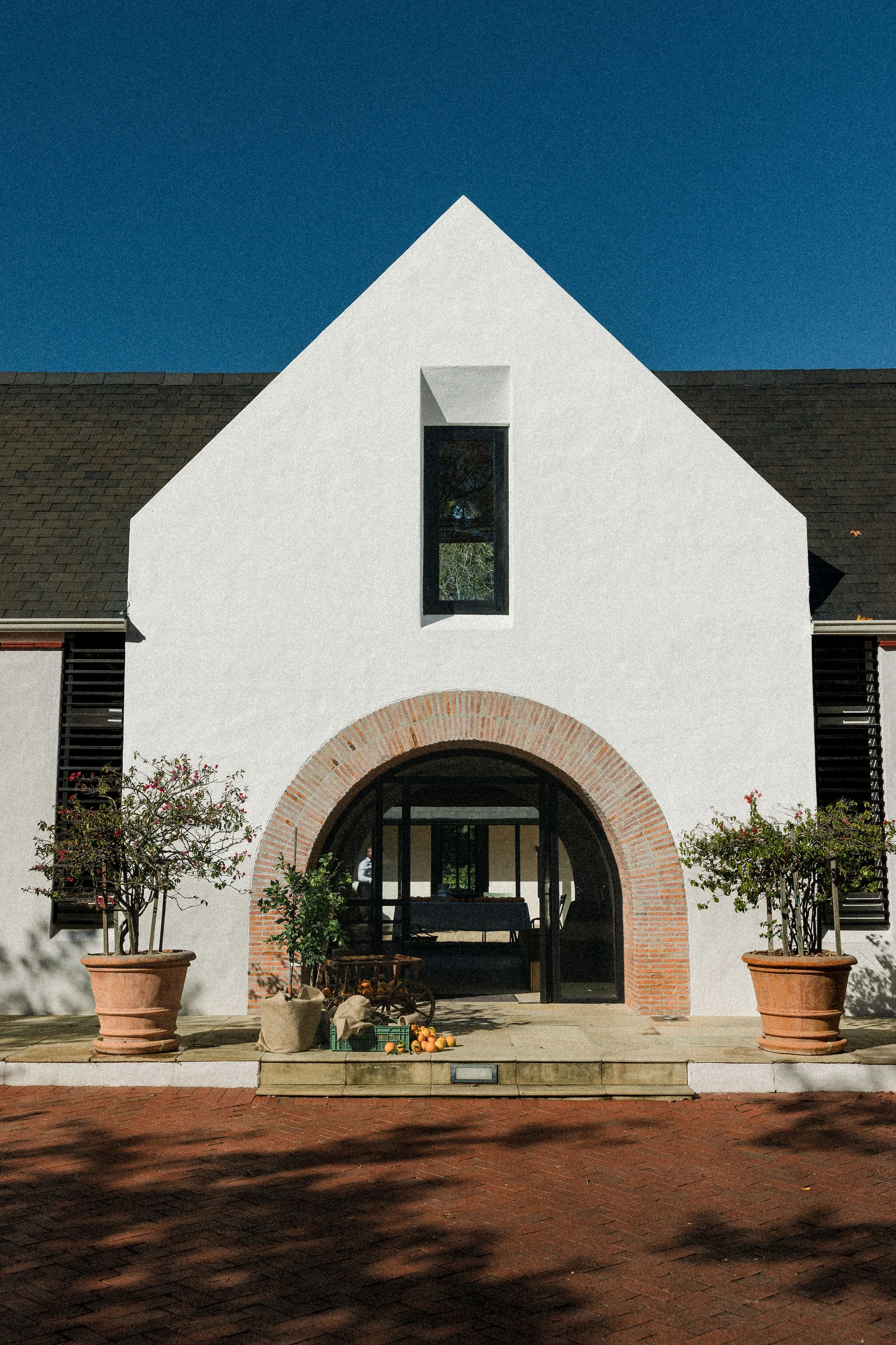 Arched entrance courtyard